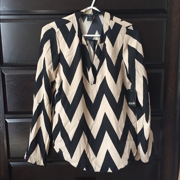 BALTIC black and taupe chevron blouse - Picture 5 of 7